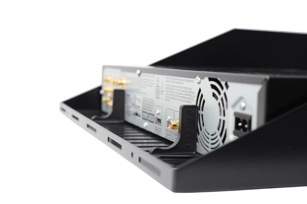 Sanus CASH21-B1 1U Rack Shelf - Vented (CASH21B1) - Image 5