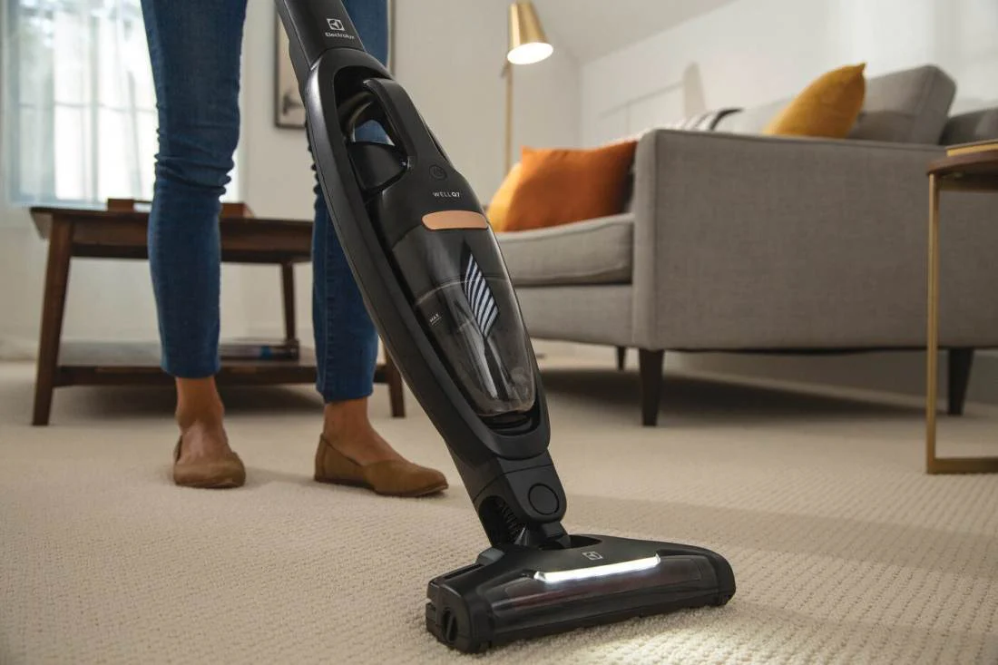 Electrolux EHVS35S2AU WellQ7 Standard Stick Vacuum - Granite Grey - Image 3