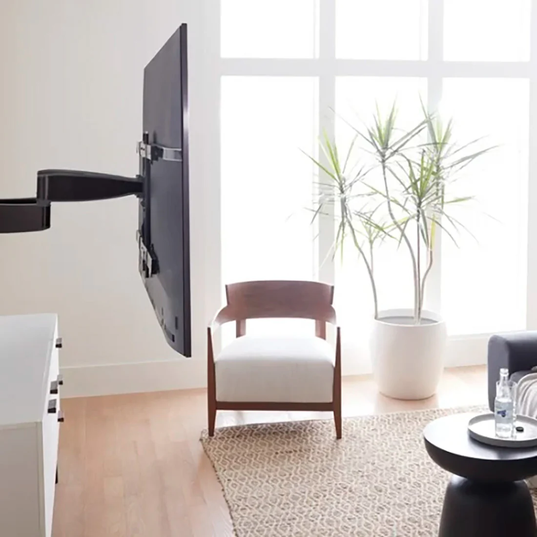 Sanus VXF730-B2 Premium Full-Motion TV Wall Mount (VXF730B2) - Image 5